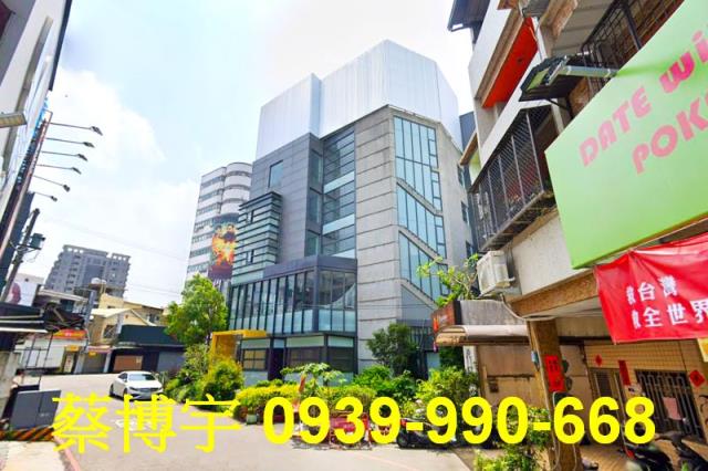 西屯區福星路透天店面